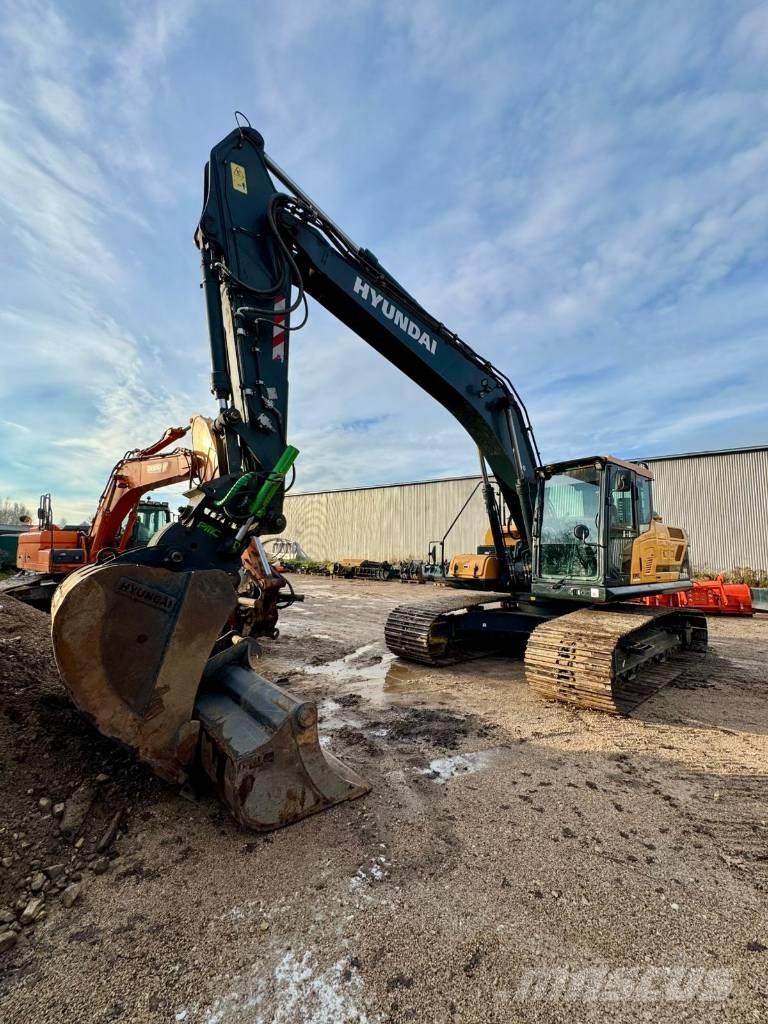 Hyundai HX 220 AL حفارات زحافة