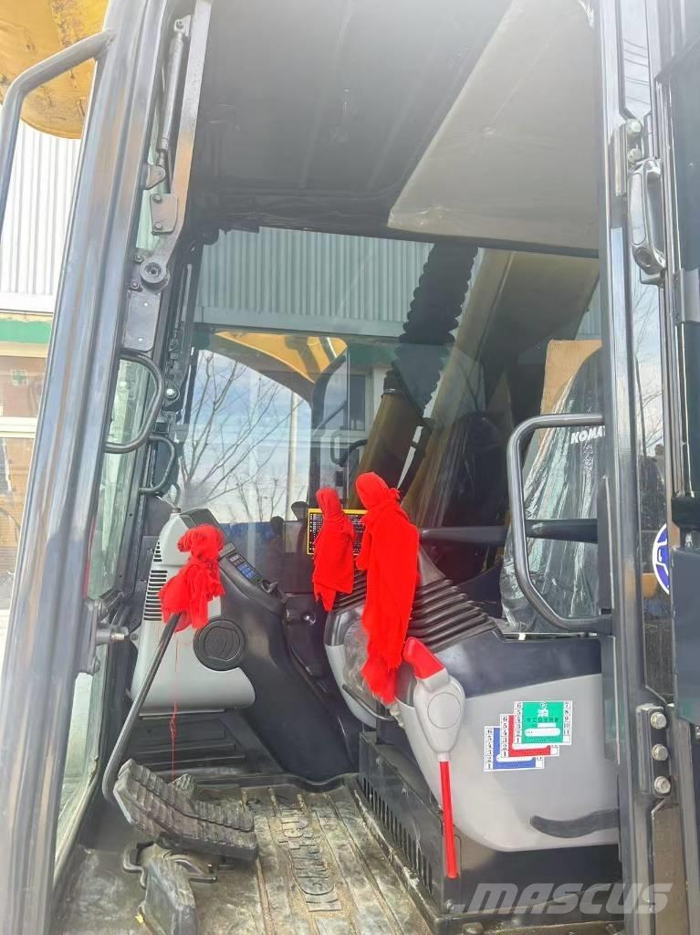 Komatsu PC 70 حفارات زحافة
