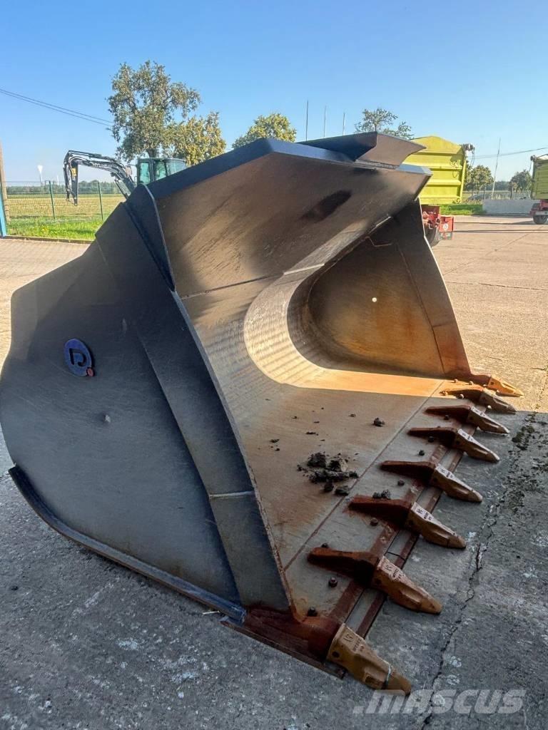 Hyundai HL 970 A لوادر بعجل