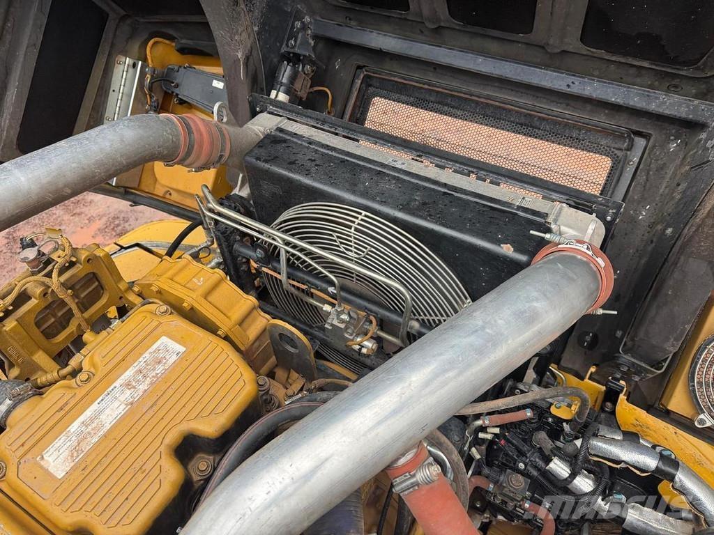 CAT 745C ماكينات منفعة عامة