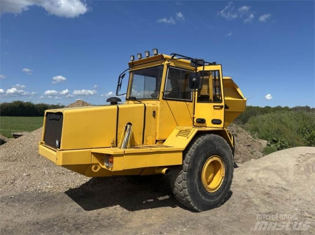 Volvo A20 عربات نقل قلابة للمواقع