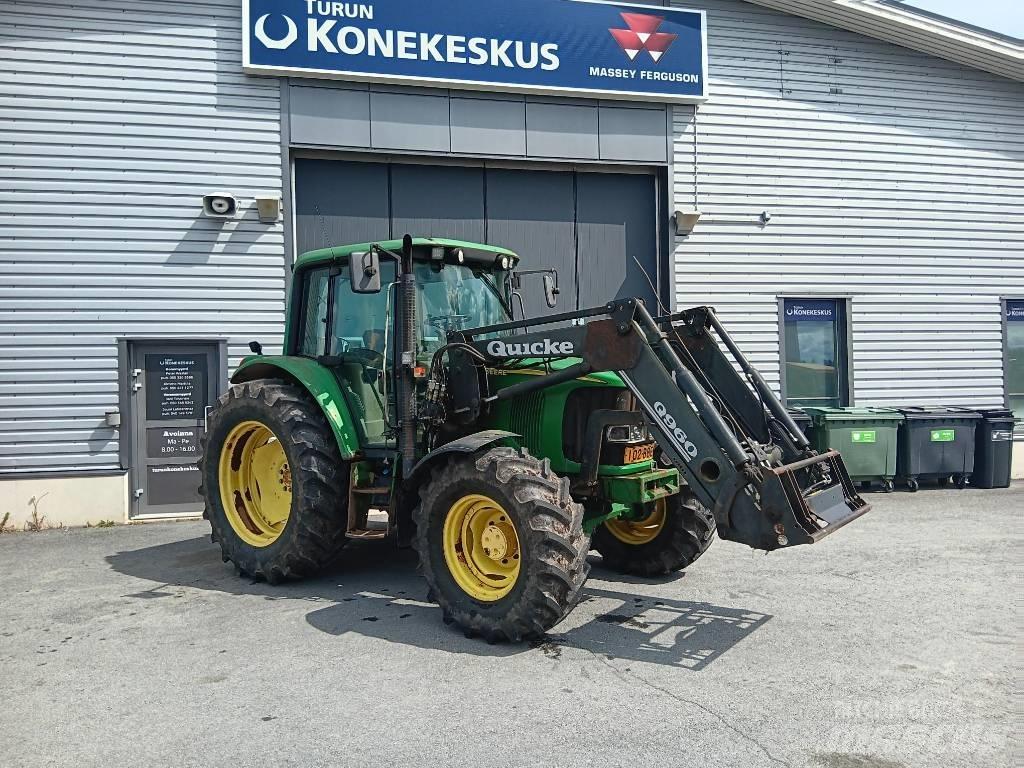 John Deere 6220 الجرارات