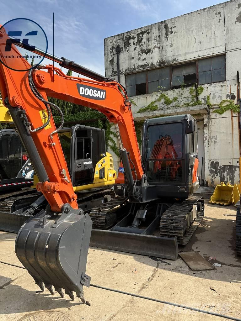 Doosan DX 60-9 C حفارات زحافة