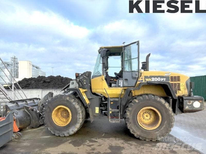 Komatsu WA 200 PT-5 لوادر بعجل
