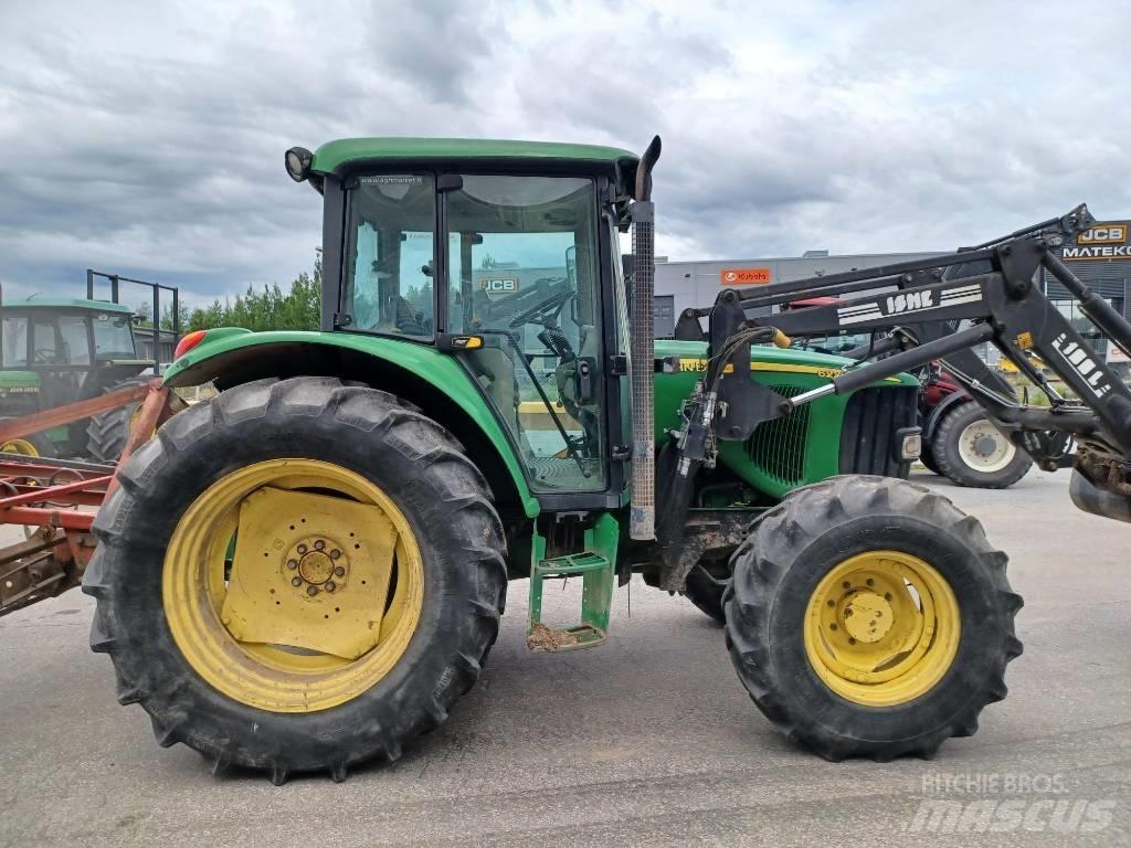 John Deere 6220 الجرارات