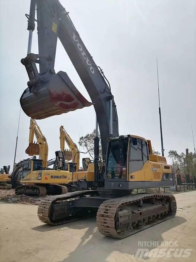 Volvo EC 380 D حفارات زحافة