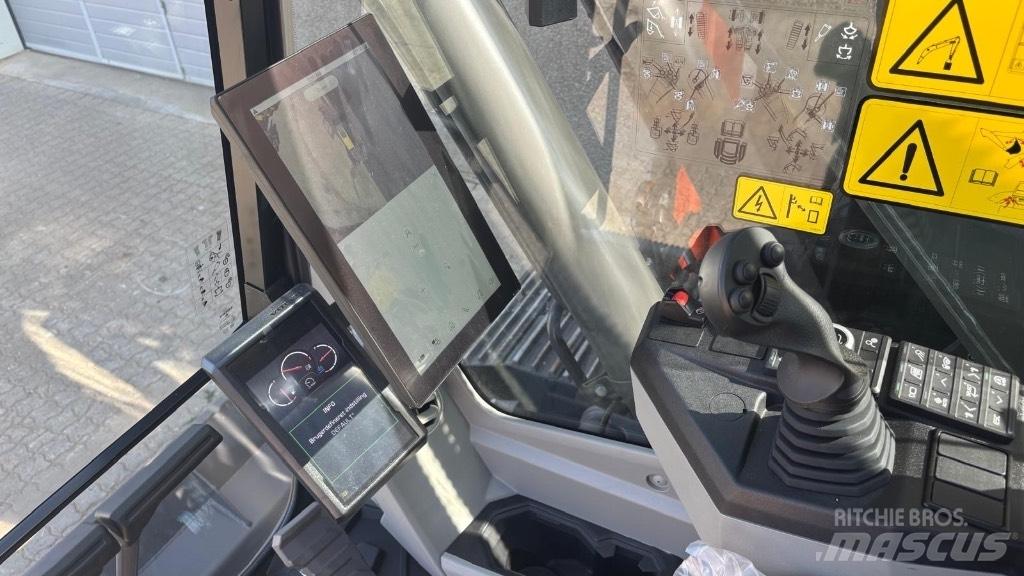 Volvo ECR 145 FL حفارات زحافة