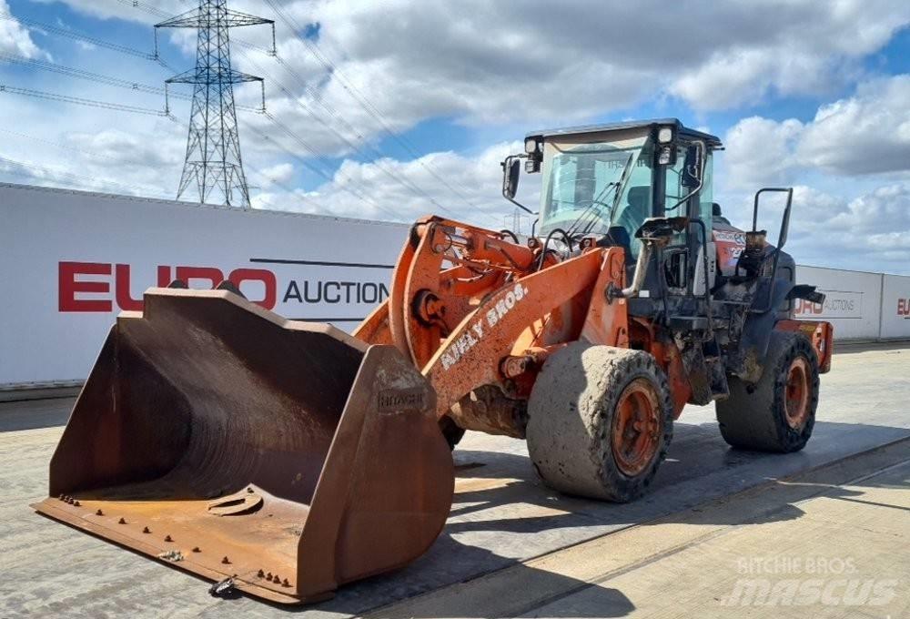 Hitachi ZW 220-6 لوادر بعجل
