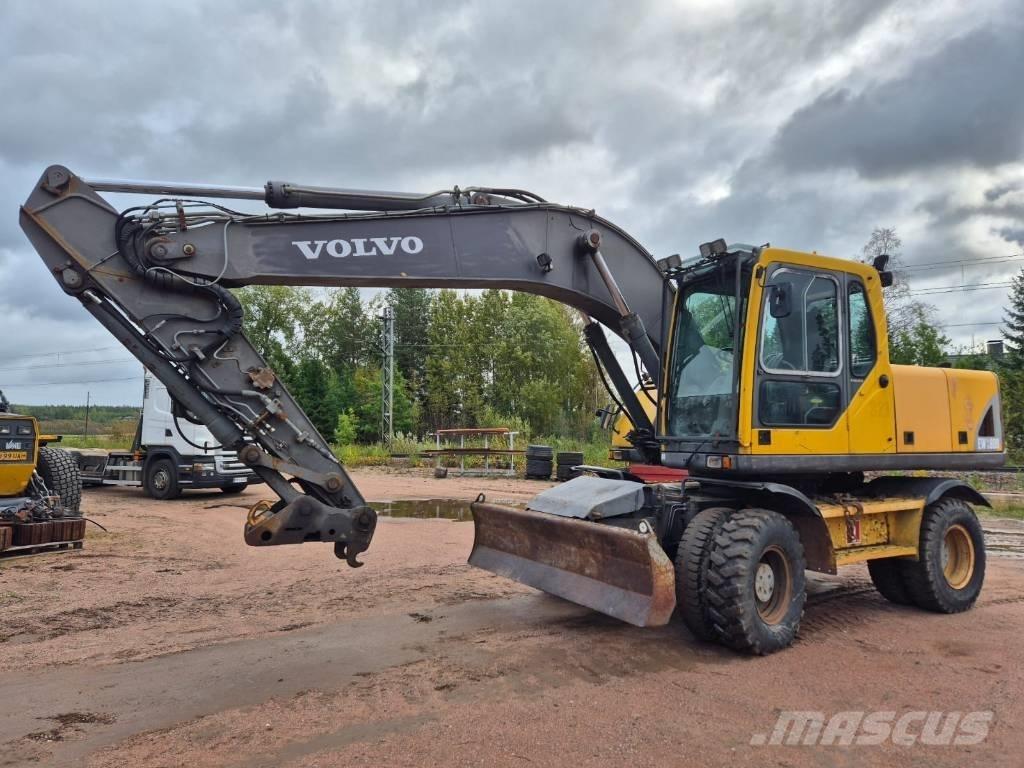 Volvo EW 180 B حفارات بعجل