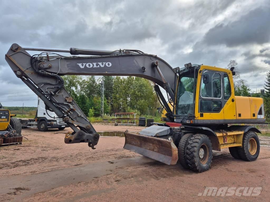 Volvo EW 180 B حفارات بعجل