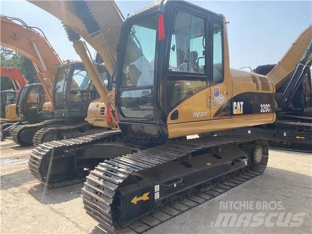 CAT 320 C حفارات زحافة