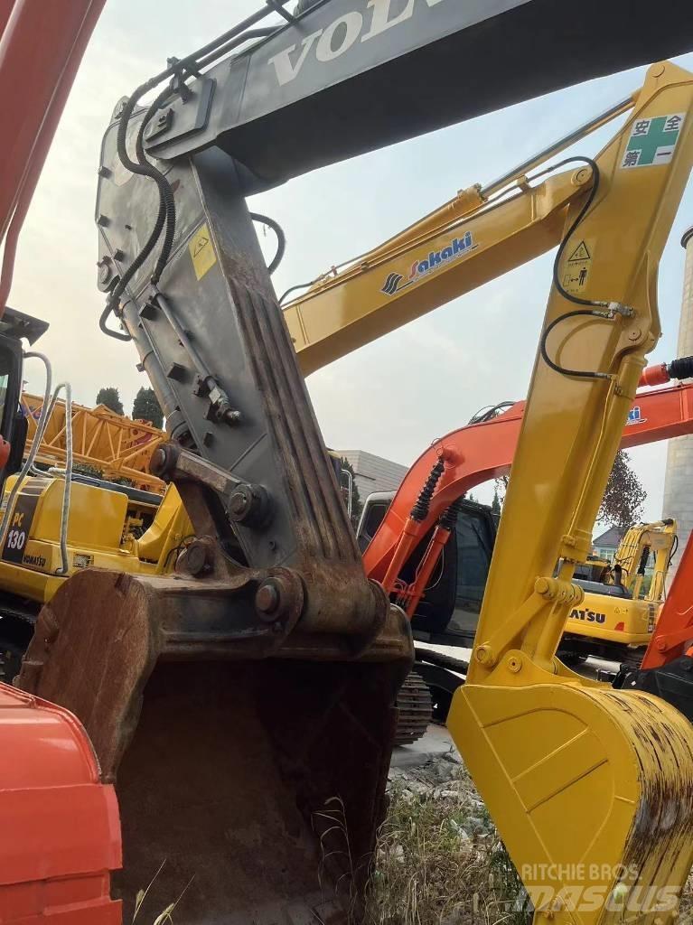 Volvo EC 480 D L حفارات زحافة