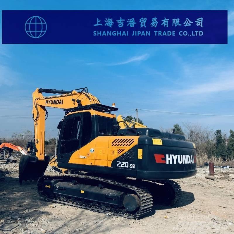 Hyundai R220 حفارات زحافة