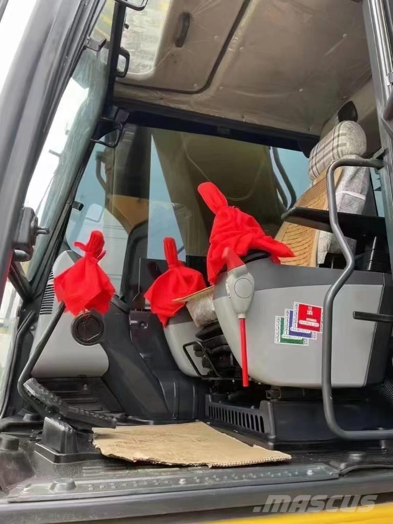 Komatsu PC450-8 حفارات زحافة