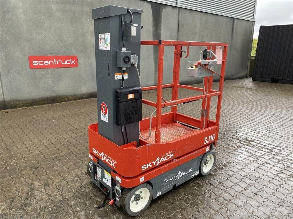 SkyJack SJ16 رافعات السارية الرأسية