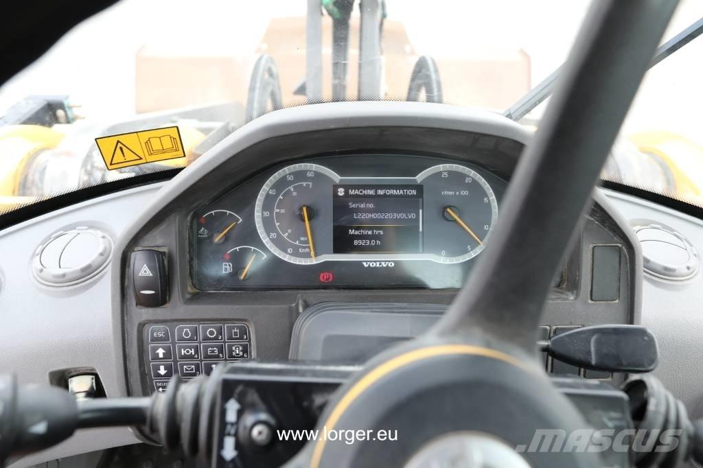 Volvo L 220 H لوادر بعجل