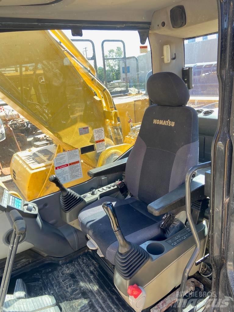 Komatsu PC 360 LC-10 حفارات زحافة