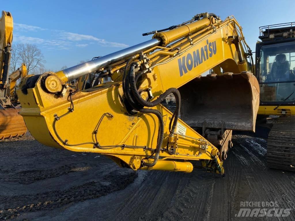 Komatsu PC 210 LC-11 حفارات زحافة