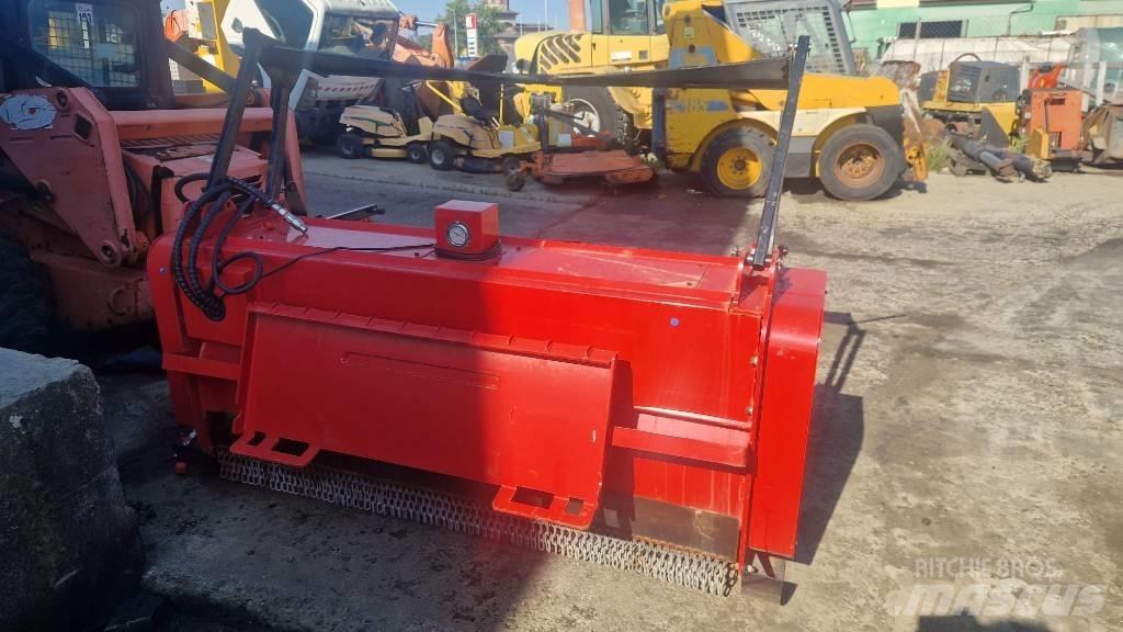 CAT ASV RC100 لوادر انزلاقية التوجيه