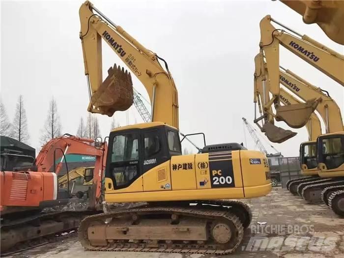 Komatsu PC 200-7 حفارات زحافة