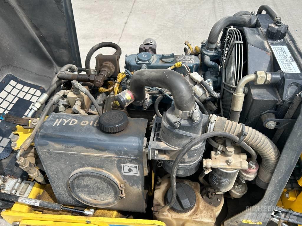 Bomag BW 80 AD-5 مداحل ثنائية الاسطوانة