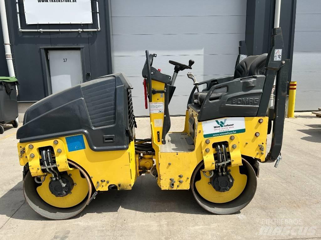 Bomag BW 80 AD-5 مداحل ثنائية الاسطوانة