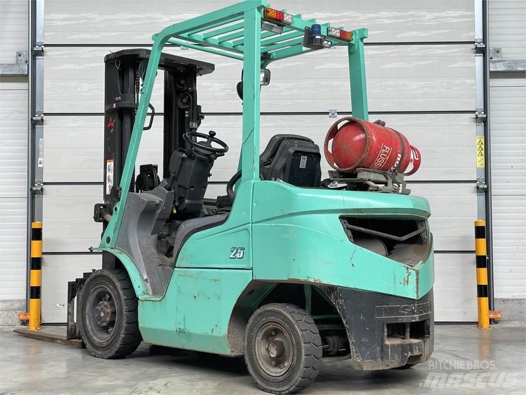 Mitsubishi FG25T شاحنات LPG