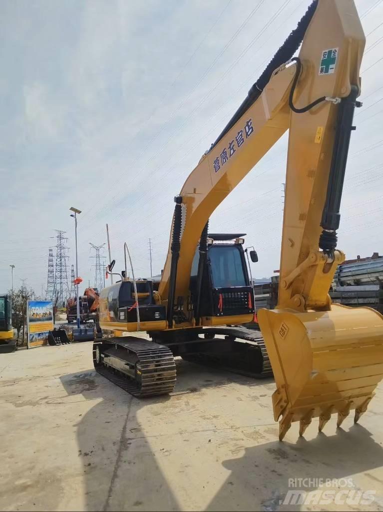 CAT 320 D 2 حفارات وسط 7 طن - 12 طن