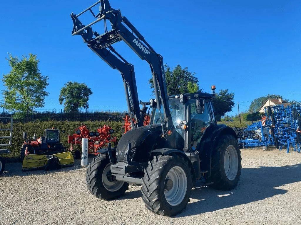 Valtra N134  HiTECH الجرارات