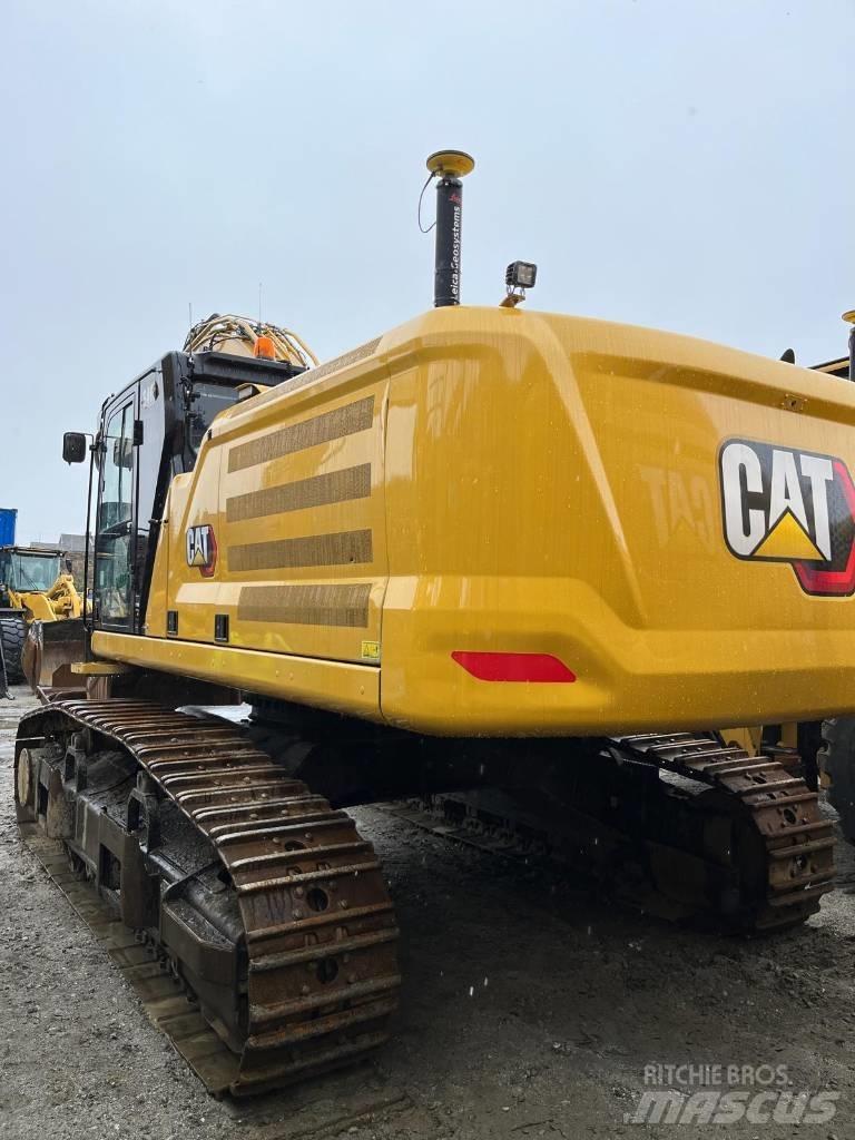 CAT 340 حفارات زحافة