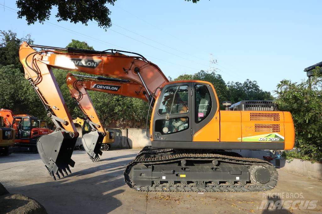 Develon DX205 حفارات زحافة