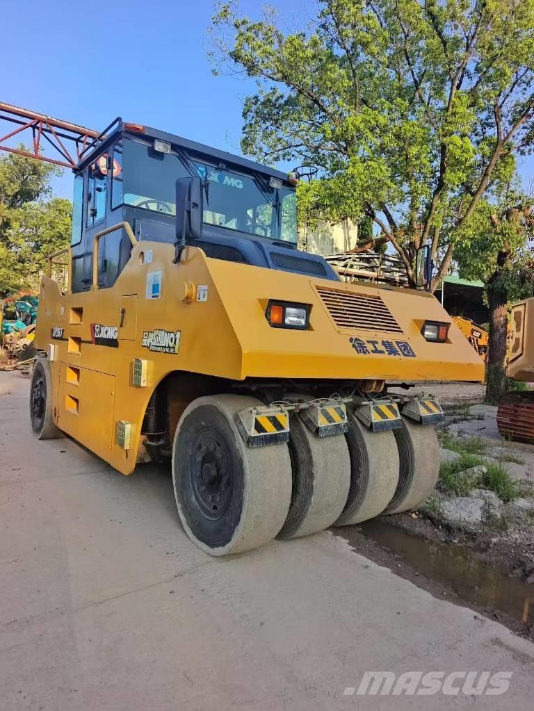 XCMG XP 263 مداحل ذات إطارات هوائية