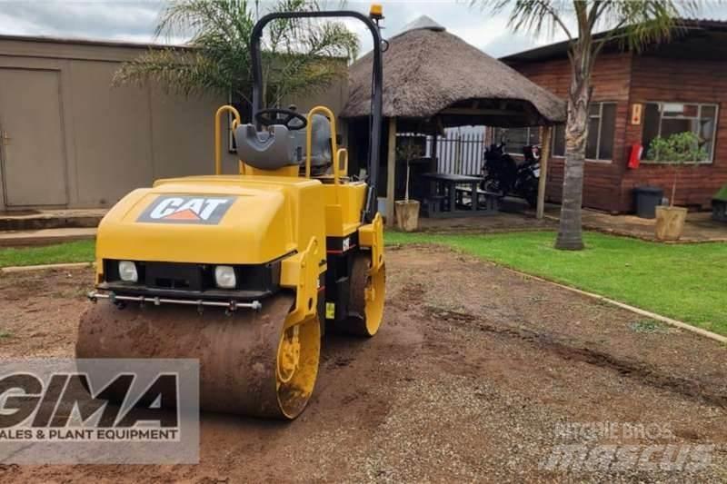 CAT CB224-E مداحل مزدوجة