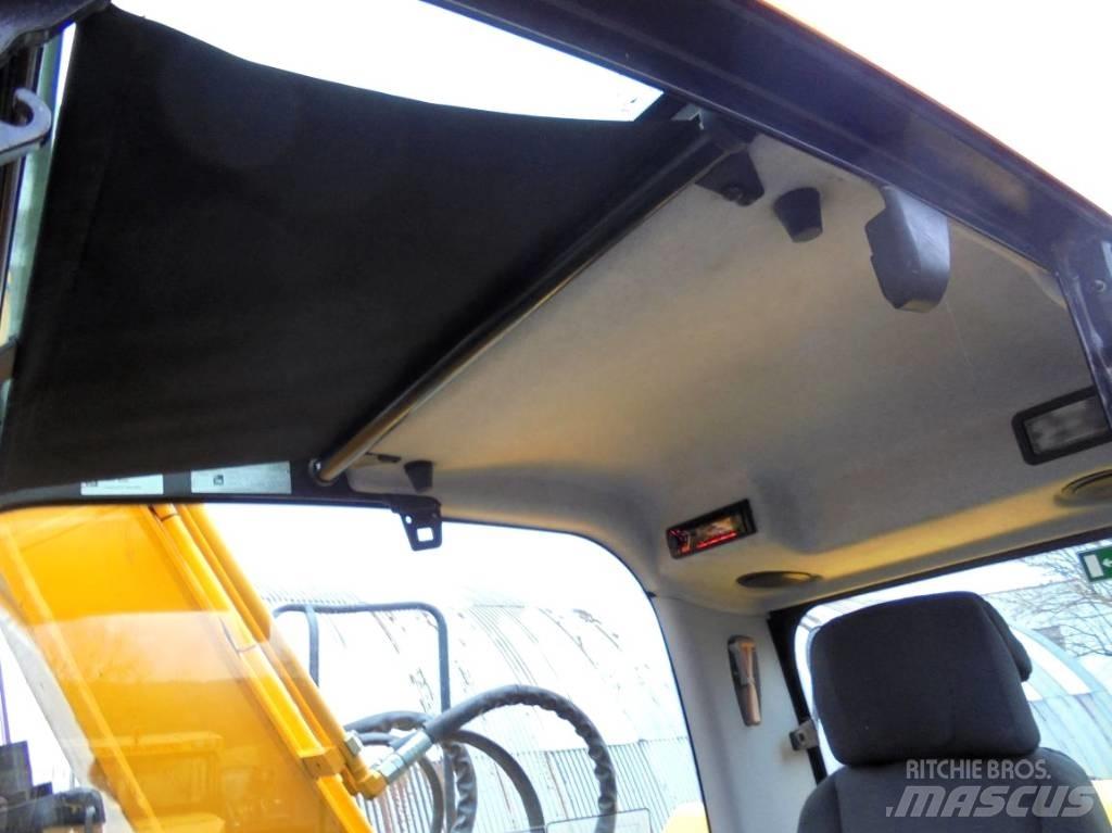 JCB JS 175 W حفارات بعجل