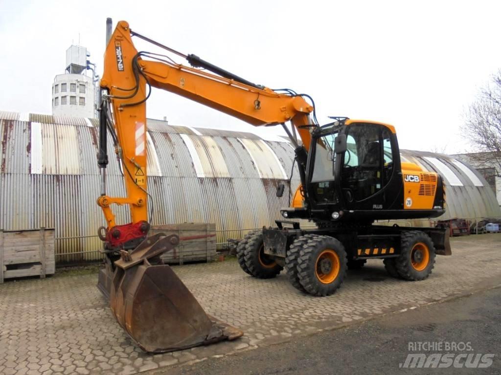 JCB JS 175 W حفارات بعجل