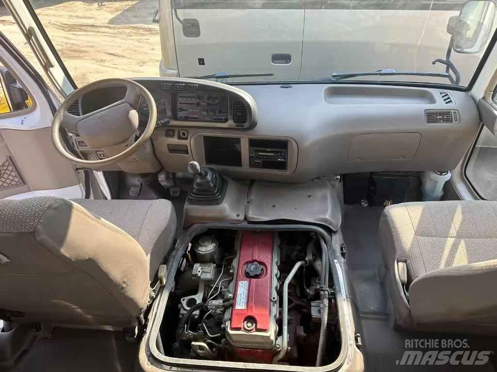 Toyota Coaster Bus حافلة صغيرة