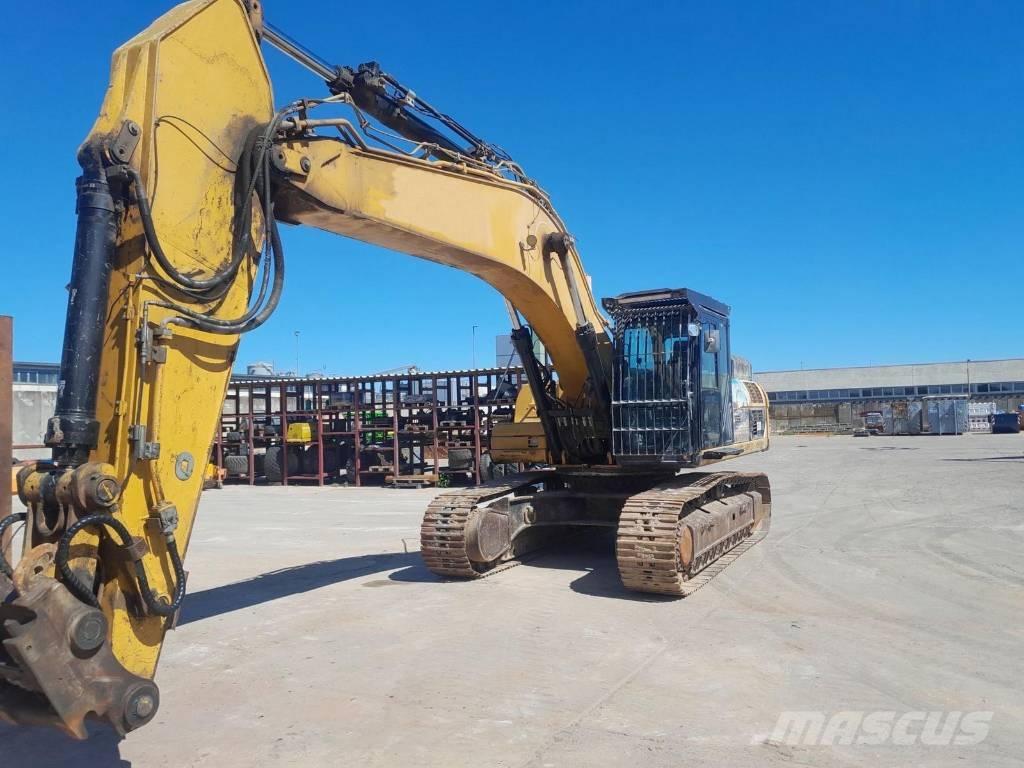 CAT 336 D حفارات زحافة