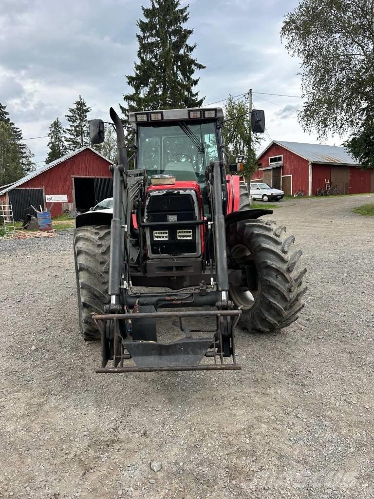 Massey Ferguson 6180 الجرارات