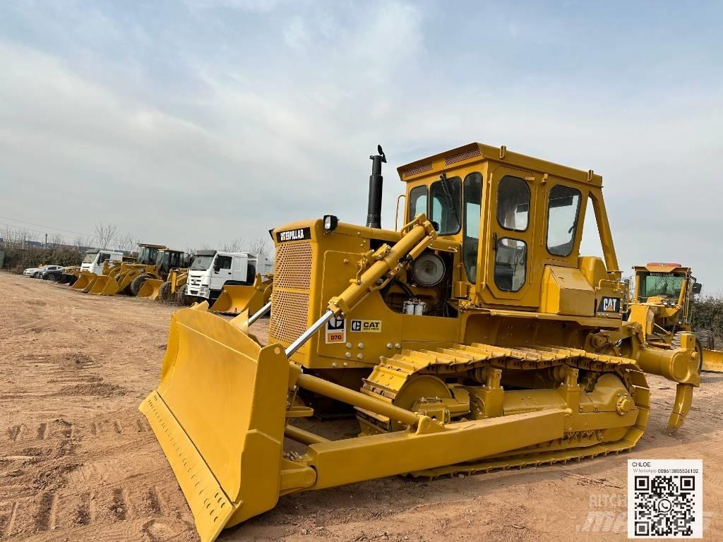 CAT D 7 G بلدوزرات مجنزرة