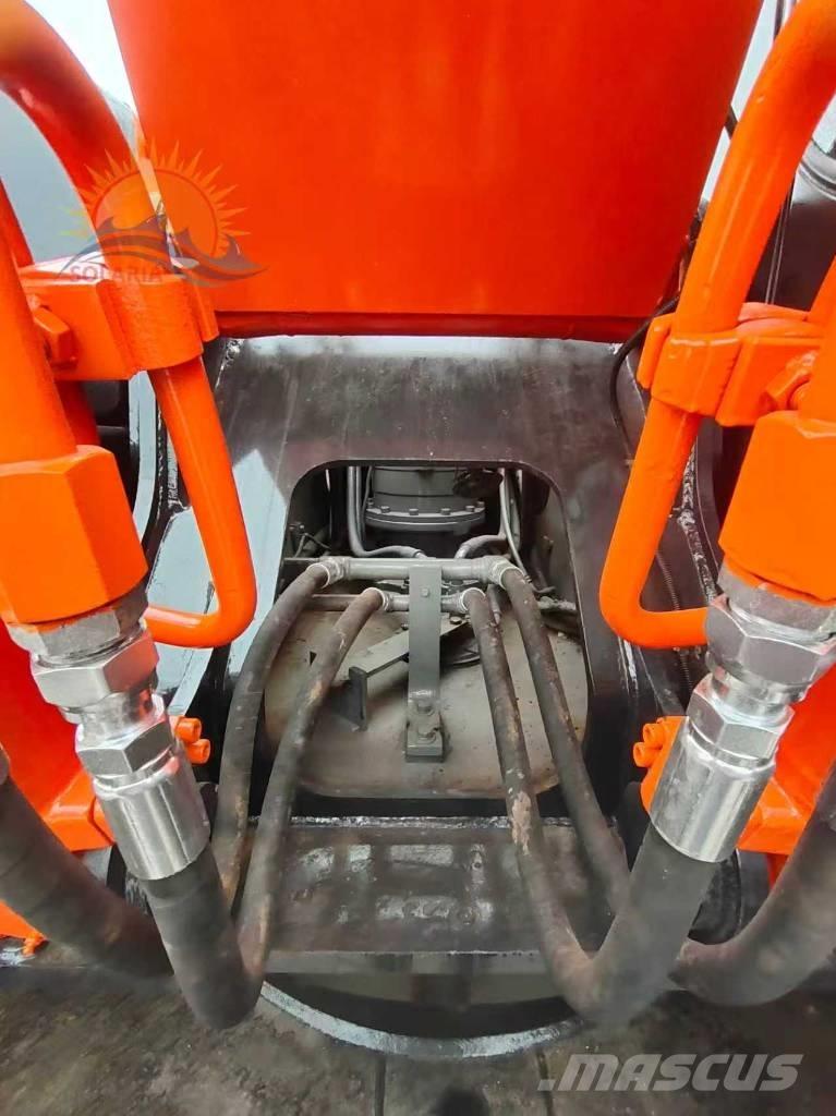 Hitachi ZX 200 حفارات زحافة