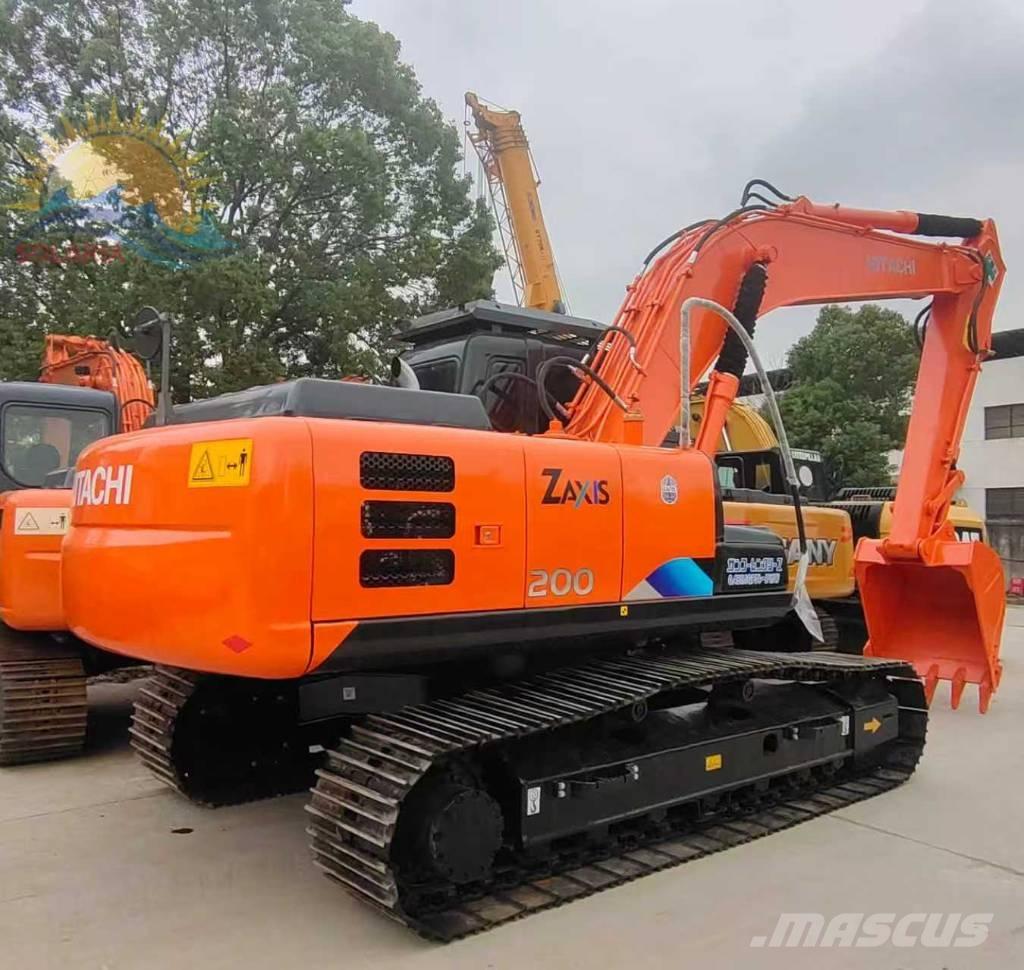 Hitachi ZX 200 حفارات زحافة