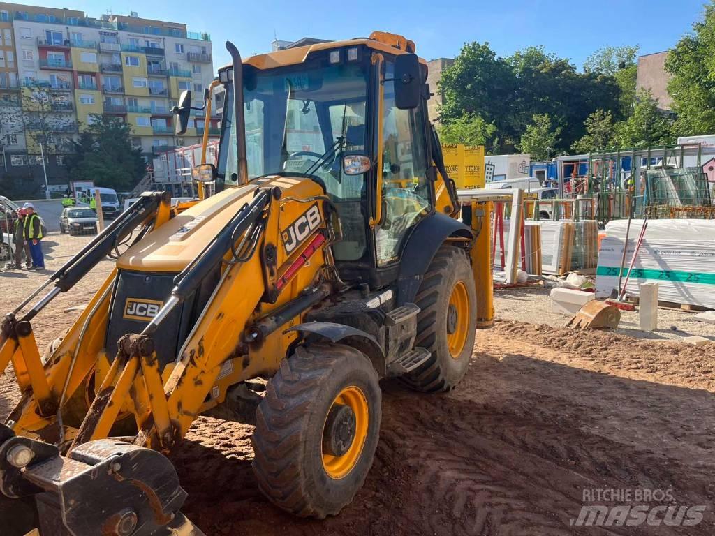 JCB 3 CX حفارات وسط 7 طن - 12 طن