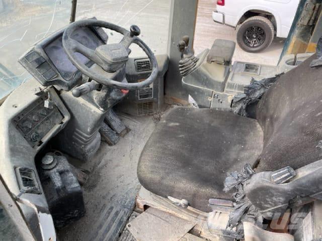 Kawasaki 70 Z V لوادر بعجل