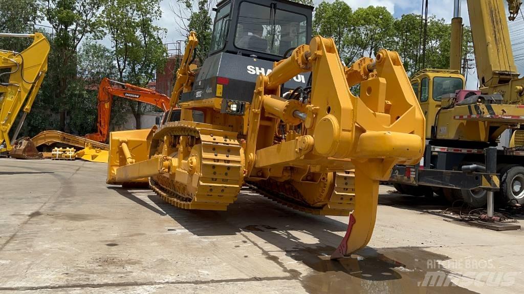 Shantui SD 32 بلدوزرات مجنزرة