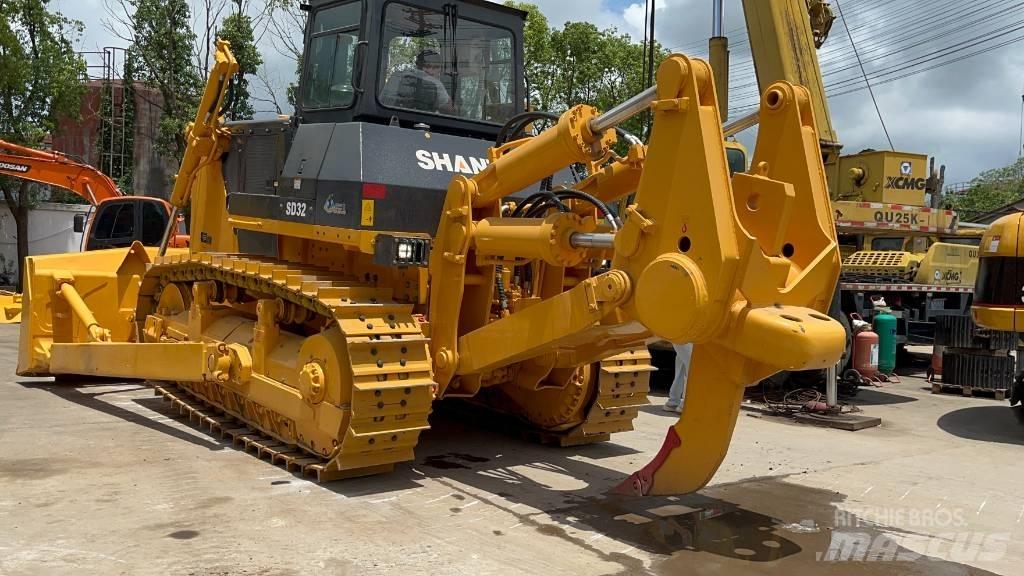 Shantui SD 32 بلدوزرات مجنزرة
