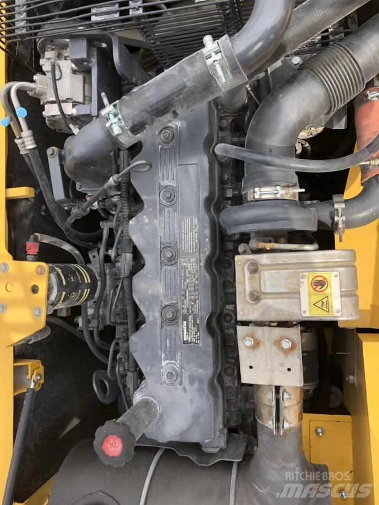 Komatsu 210LC-8 حفارات زحافة
