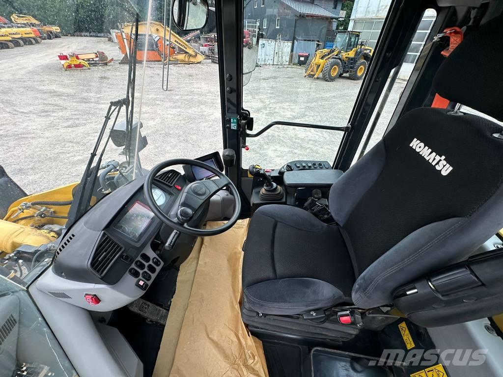 Komatsu WA 270-8 لوادر بعجل