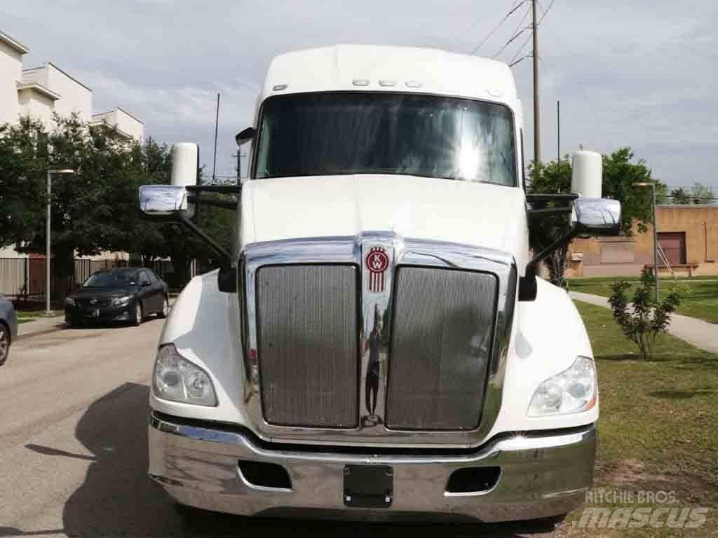 Kenworth T 680 وحدات الجر
