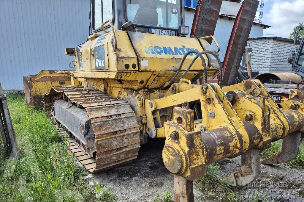 Komatsu D 61 EX-15 بلدوزرات مجنزرة