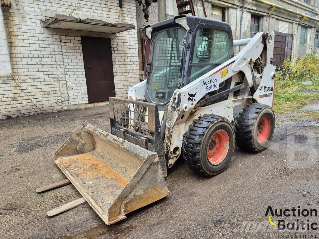 Bobcat S 650 لوادر انزلاقية التوجيه